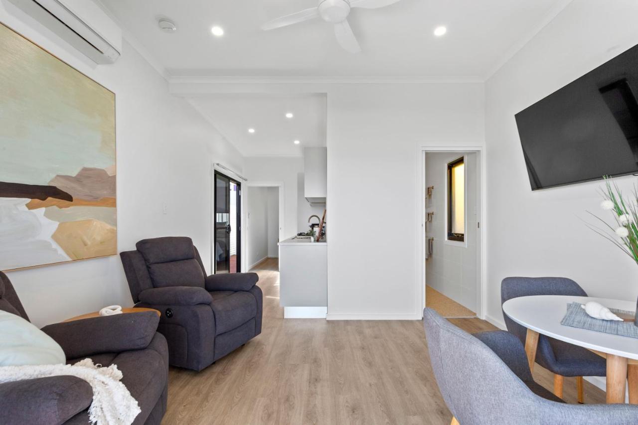 Port Lincoln Beachfront Apartments Экстерьер фото